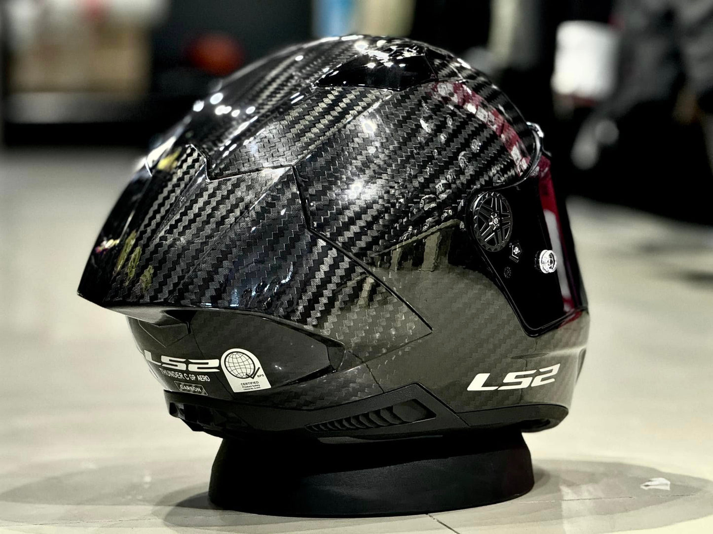 LS2 FF805 THUNDER CARBON GP AERO