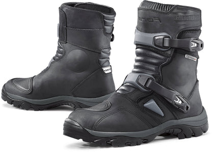 FORMA ADVENTURE LOW DRY BLACK