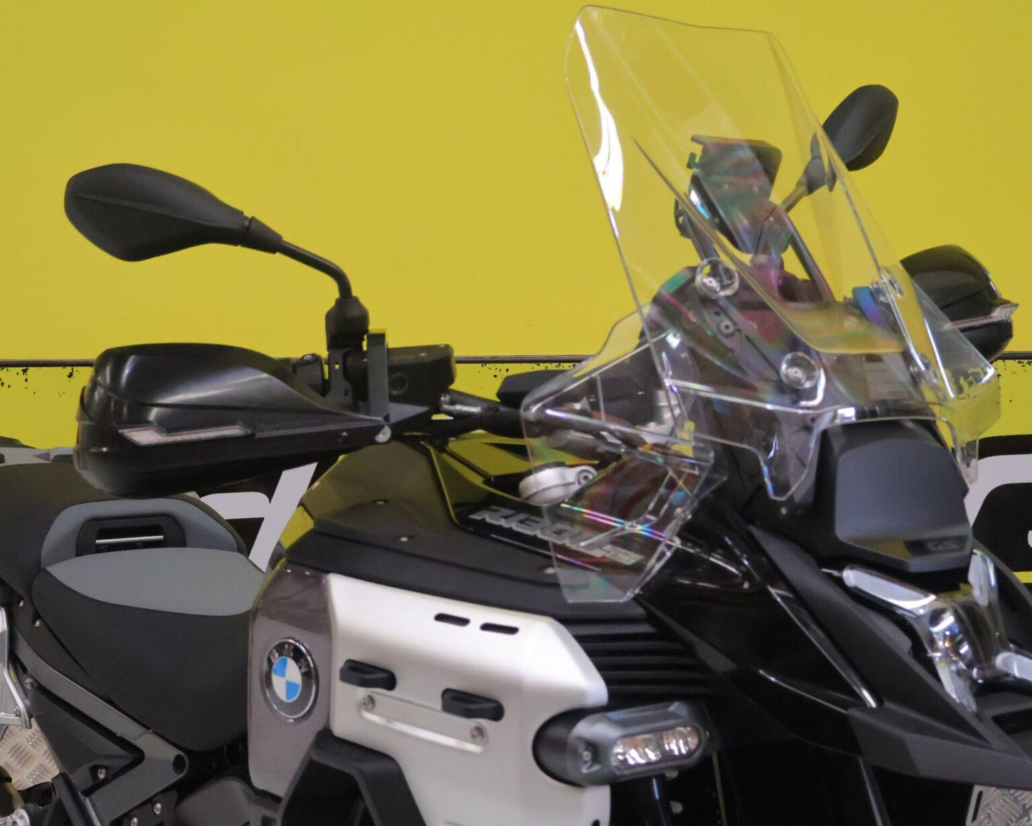 BARKBUSTERS HARDWARE KIT FOR BMW R 1300 GS/GSA – TWO-POINT MOUNT WITH LED SEQUENTIAL INDICATORS