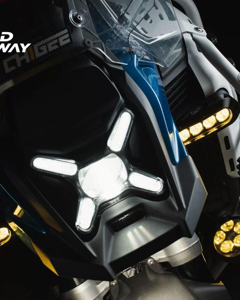 GOLD RUNWAY M4 KIT SET FOR BMW R1300GSA