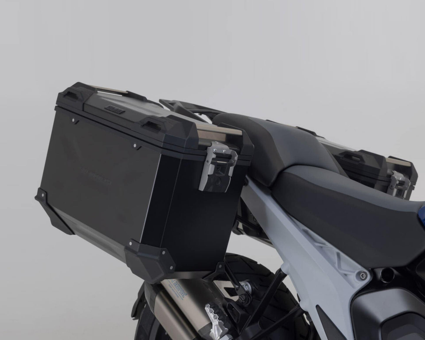 SW-Motech TraX ADV Side Case System for BMW R 1300 GS – 37/37L – Black